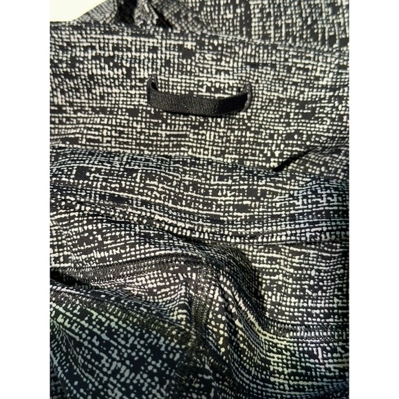 Lululemon Navy Blue and White Crop Mid Rise Capri Leggings SZ 2 - Picture 4 of 8